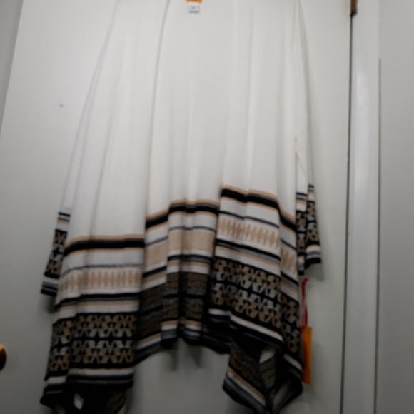 Ruby Rd.White Cardigans - Picture 9 of 11